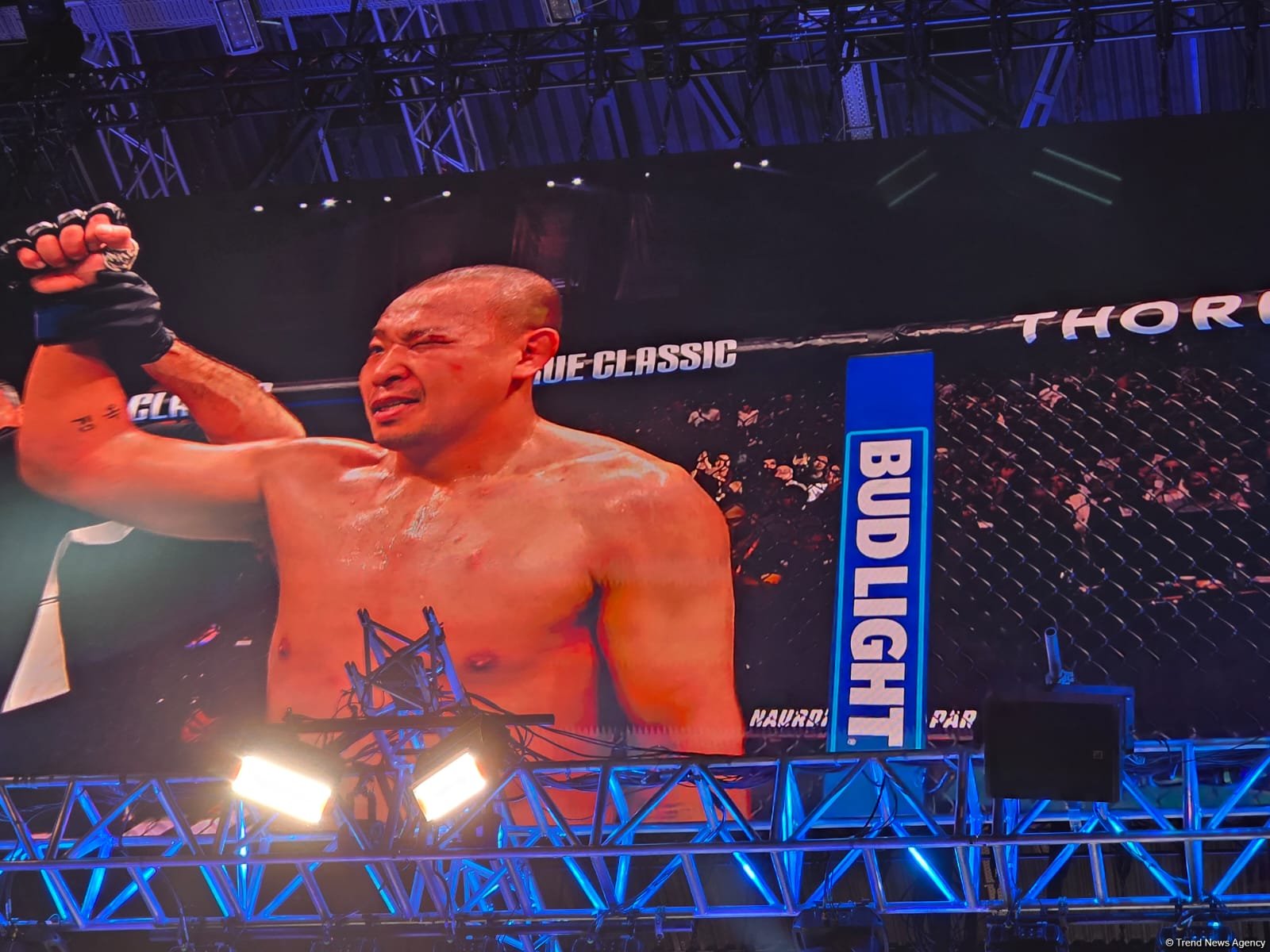 UFC Fight Night: Cənubi Koreyadan olan döyüşçü qalib olub (FOTO)