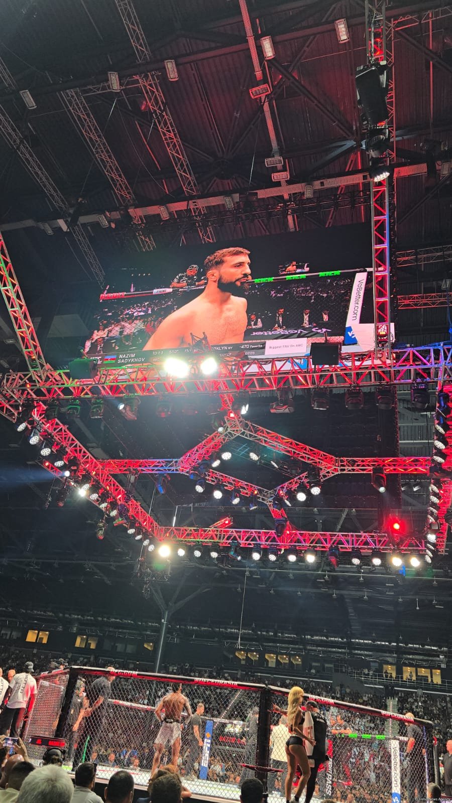 UFC Fight Night: Nazim Sadıxov qələbə qazanıb (FOTO)