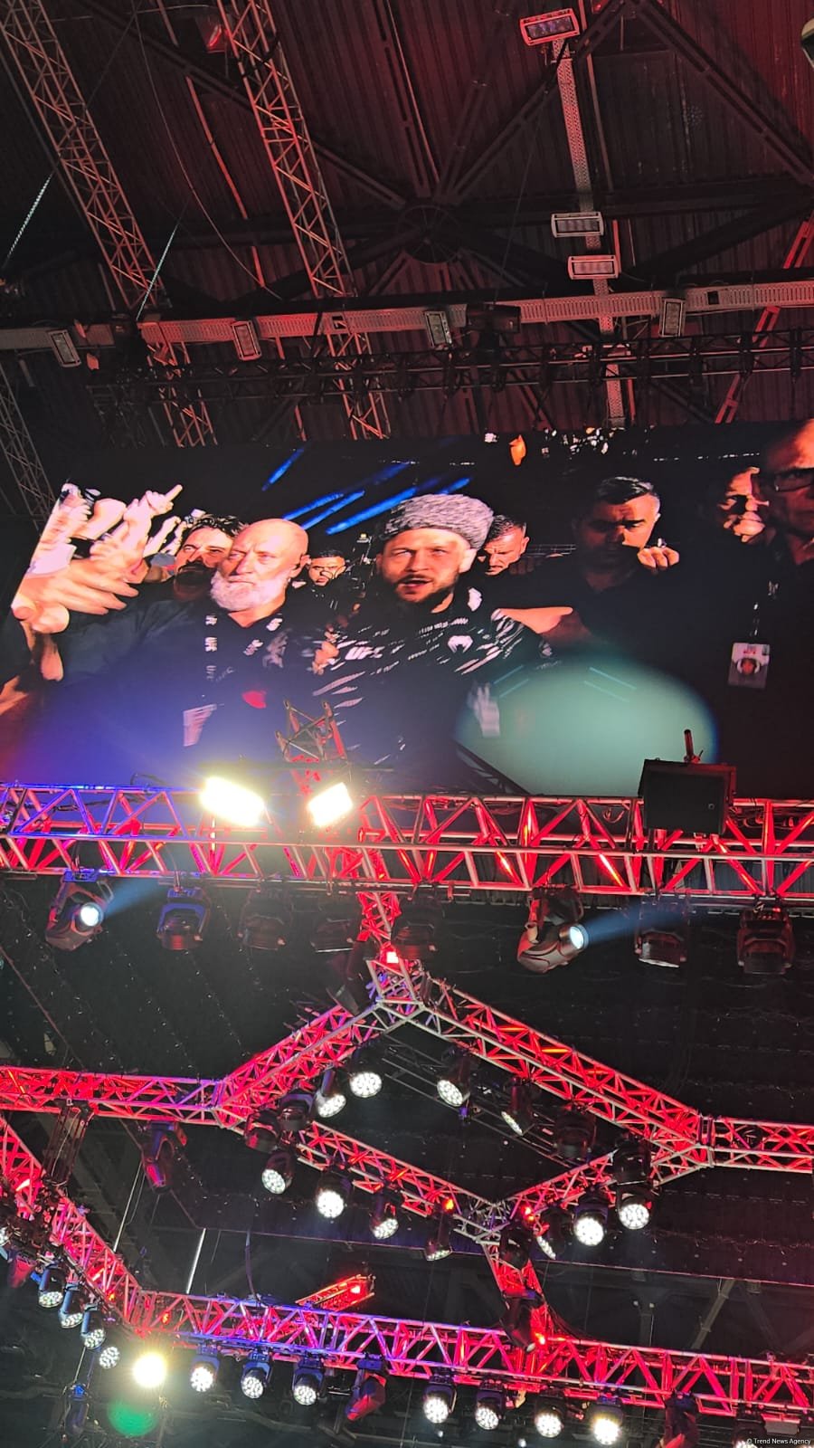 UFC Fight Night: Rafael Fiziyev qalib olub (FOTO)
