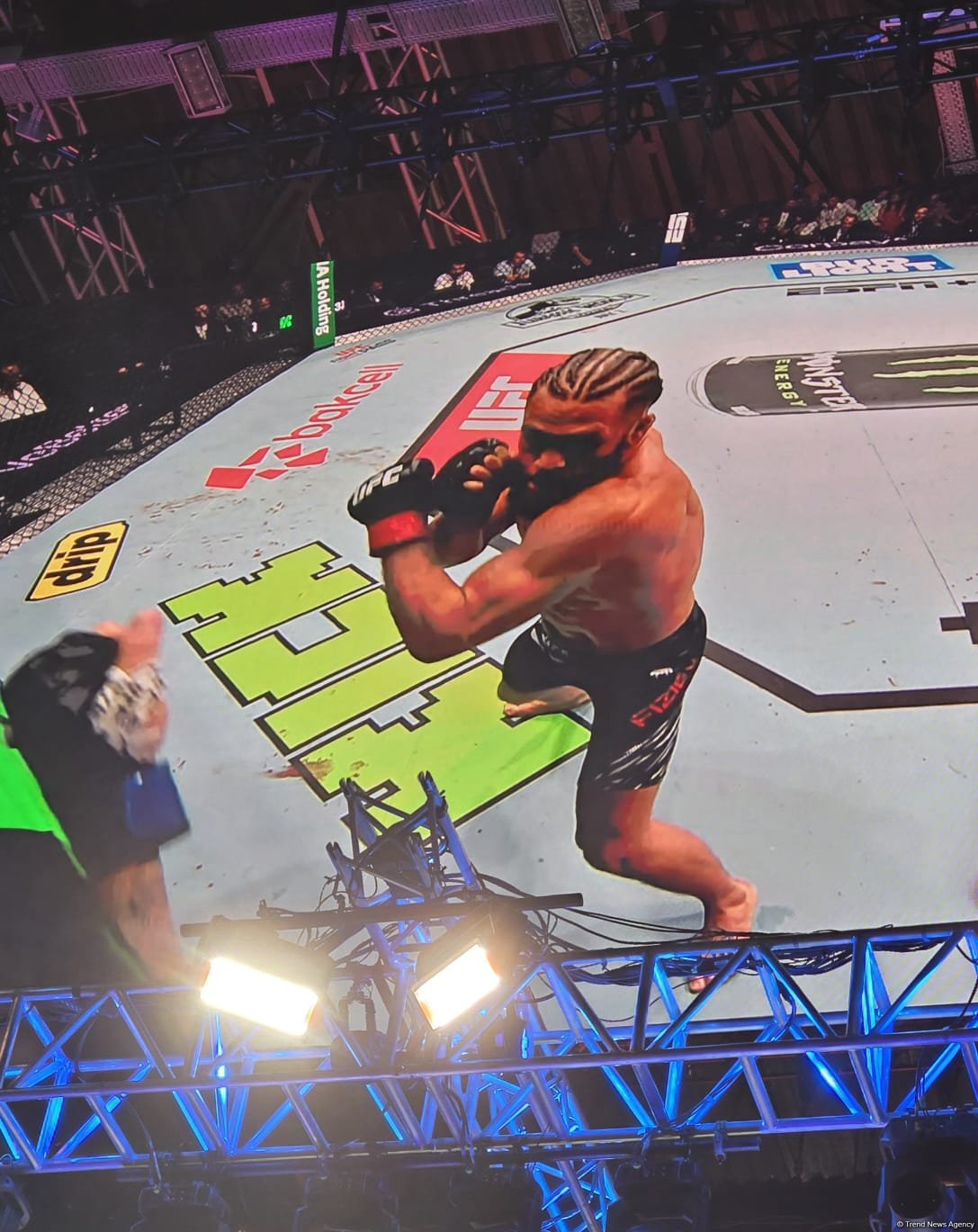 UFC Fight Night: Rafael Fiziyev qalib olub (FOTO)