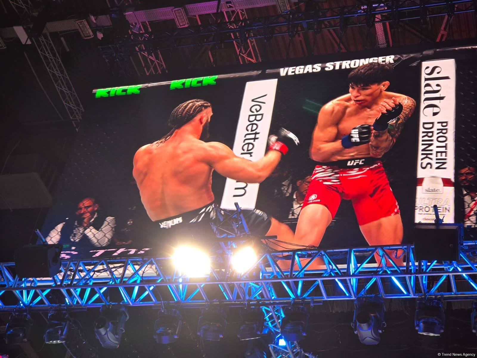 UFC Fight Night: Rafael Fiziyev qalib olub (FOTO)