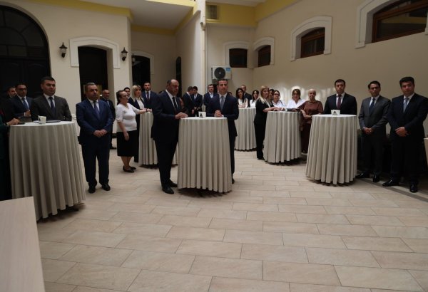Baş Prokurorluqda dövlət qulluqçularının peşə bayramı qeyd olunub (FOTO)