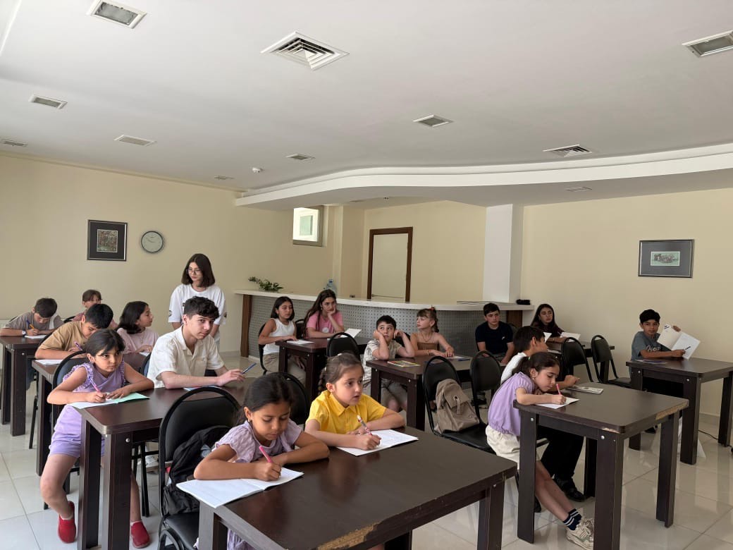 Gürcüstan Azərbaycanlılarının İnteqrasiya Mərkəzində Yay Məktəbi fəaliyyətini davam etdirir (FOTO)