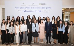 Heydər Əliyev Fondunun vitse-prezidenti Leyla Əliyeva “Gənc qızların təhsilinə dəstək” layihəsi iştirakçılarının məzun günündə iştirak edib (FOTO)
