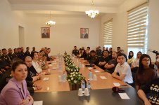 Müdafiə Nazirliyində media və QHT nümayəndələri ilə görüş keçirilib (FOTO)