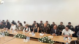 Müdafiə Nazirliyində media və QHT nümayəndələri ilə görüş keçirilib (FOTO)