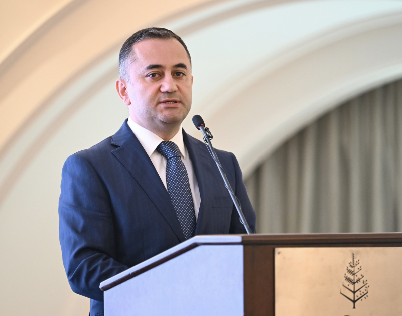 Heydər Əliyev Fondunun vitse-prezidenti Leyla Əliyeva “Gənc qızların təhsilinə dəstək” layihəsi iştirakçılarının məzun günündə iştirak edib (FOTO)