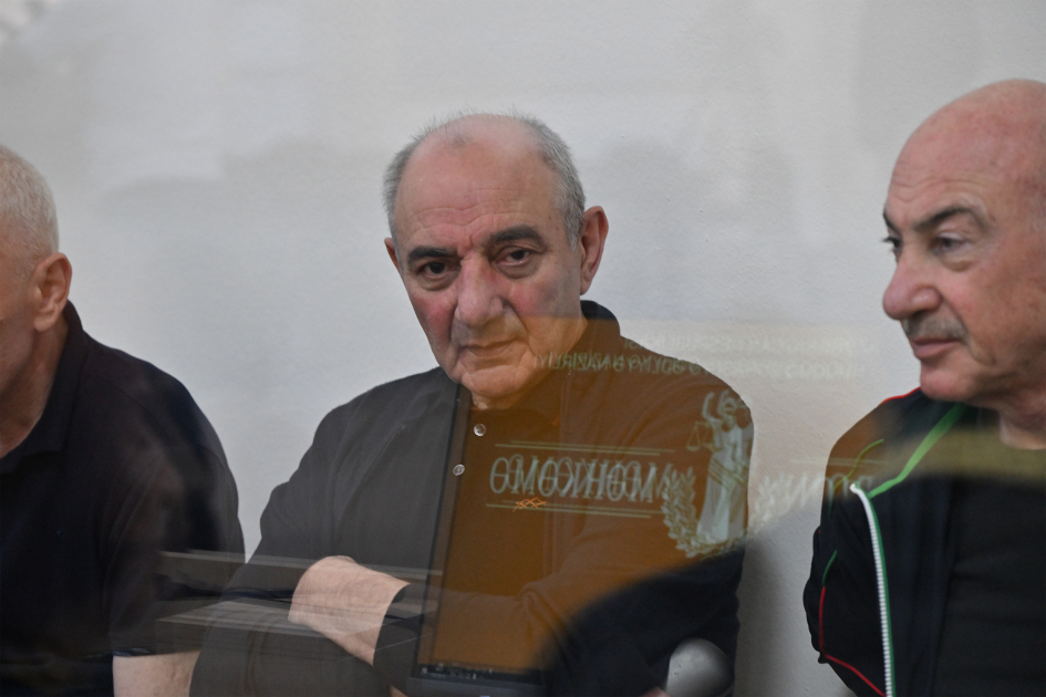 Müharibə dövründə Azərbaycanın cəbhə xəttindən uzaq şəhərlərinin bombalanması əmrinin Ermənistanın siyasi-hərbi rəhbərliyi tərəfindən verilməsi məhkəmədə bir daha təsdiqlənib (FOTO)