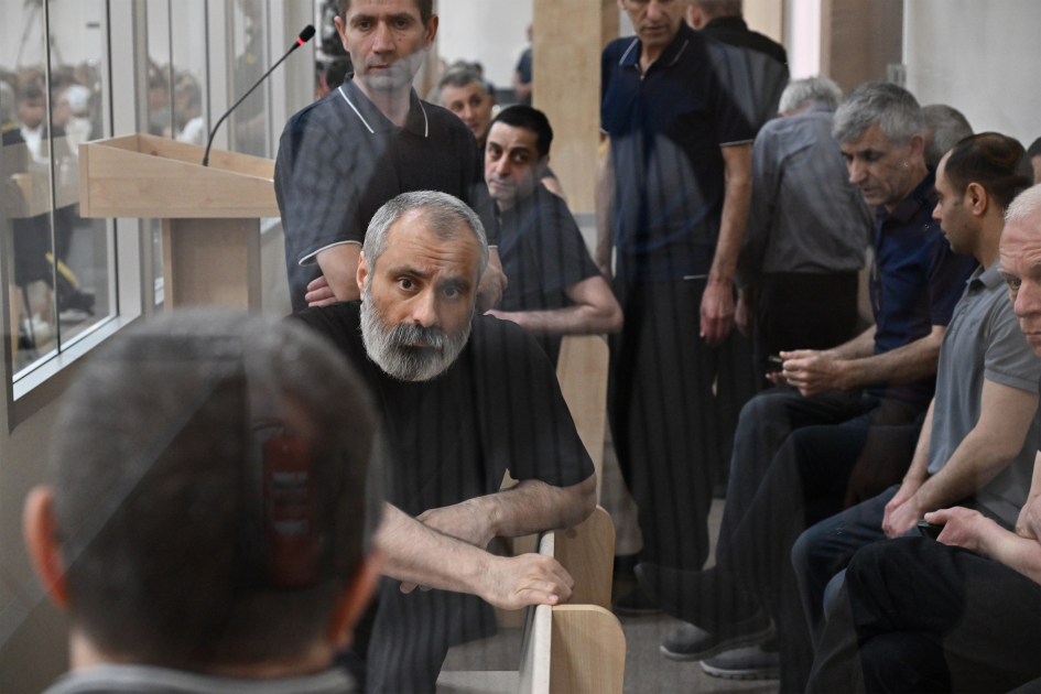 Müharibə dövründə Azərbaycanın cəbhə xəttindən uzaq şəhərlərinin bombalanması əmrinin Ermənistanın siyasi-hərbi rəhbərliyi tərəfindən verilməsi məhkəmədə bir daha təsdiqlənib (FOTO)