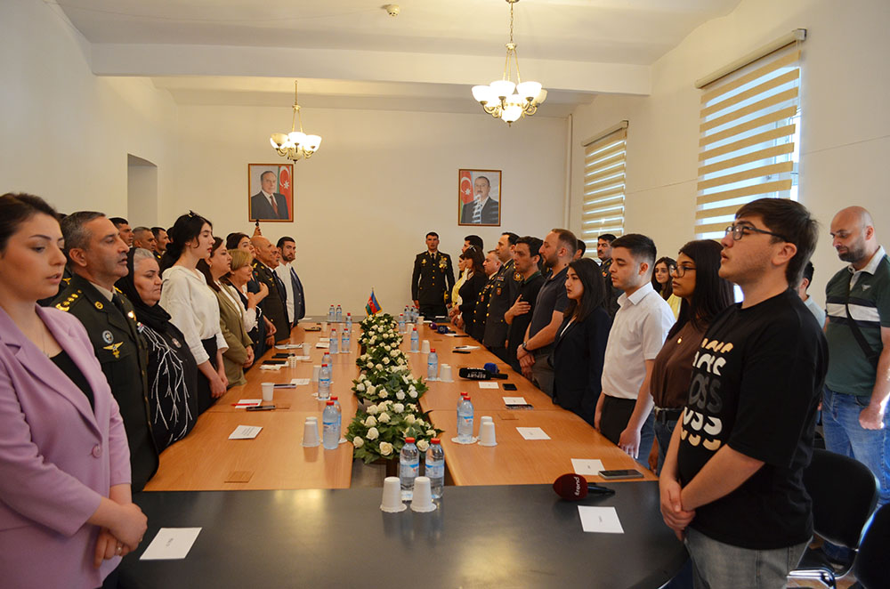 Müdafiə Nazirliyində media və QHT nümayəndələri ilə görüş keçirilib (FOTO)