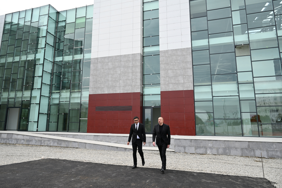 Prezident İlham Əliyev Yevlax Olimpiya İdman Kompleksində görülmüş işlərlə tanış olub (FOTO/VİDEO) (YENİLƏNİB)