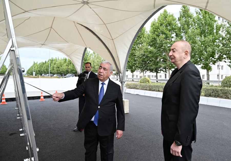 Prezident İlham Əliyev Bakı-Ələt-Qazax-Gürcüstan ilə dövlət sərhədi magistral yolunun Yevlax şəhərindən keçən hissəsində görülən işlərlə tanış olub (FOTO/VİDEO) (YENİLƏNİB)