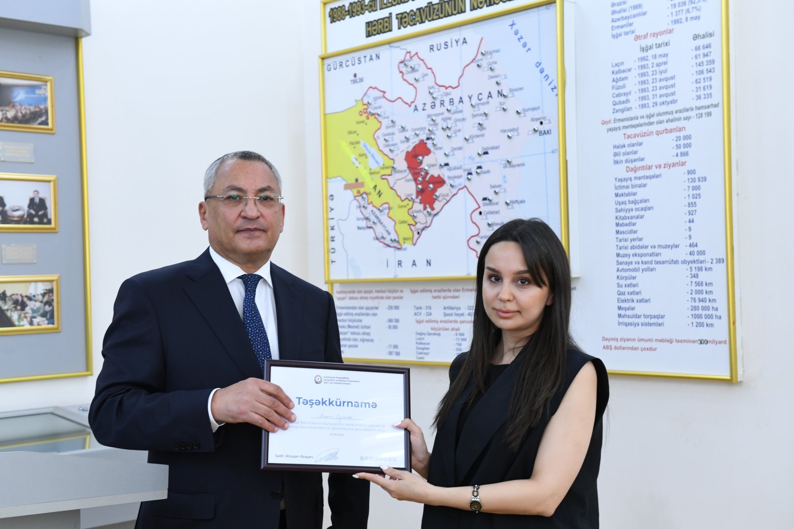 "Qaçqınkom"da dövlət qulluqçularının peşə bayramı gününə həsr olunmuş tədbir keçirilib (FOTO)