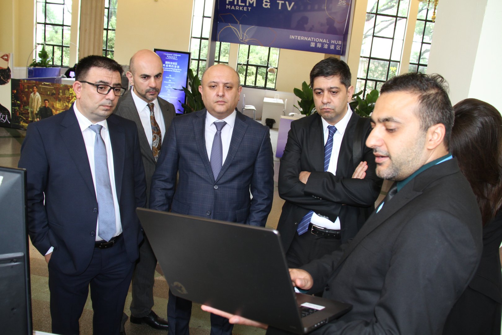 Azərbaycan nümayəndə heyəti 30-cu Şanxay Televiziya Festivalının açılış mərasimində iştirak edib (FOTO)