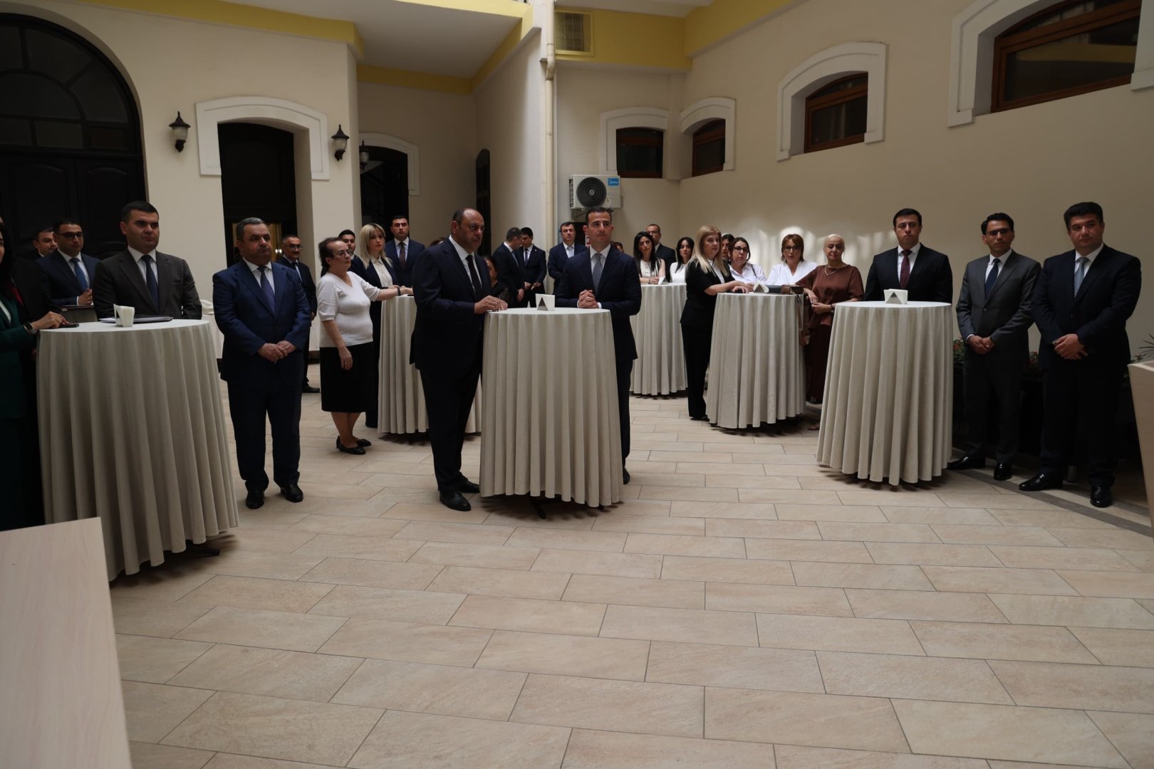 Baş Prokurorluqda dövlət qulluqçularının peşə bayramı qeyd olunub (FOTO)