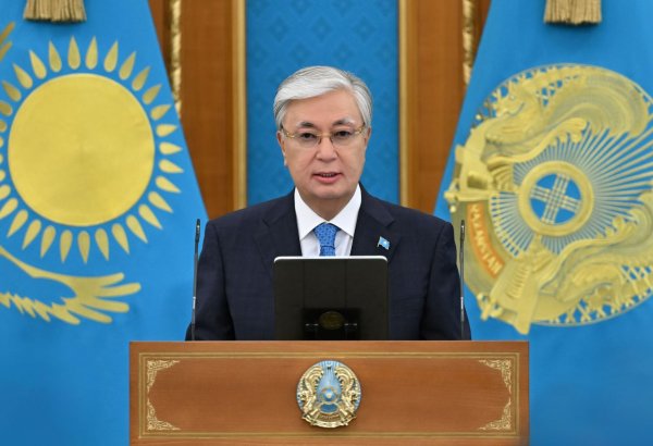 Tokayev Azərbaycan və Ermənistan arasında imzalanmış sülh razılaşmasına dair Bəyannaməni tarixi nailiyyət hesab edir