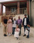 Heydər Əliyev Fondunun vitse-prezidenti Leyla Əliyeva və Bakı Media Mərkəzinin rəhbəri Arzu Əliyeva Xızıda “Gənc arıçı” layihəsinin iştirakçısı ilə görüşüb (FOTO)