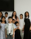 Heydər Əliyev Fondunun vitse-prezidenti Leyla Əliyeva və Bakı Media Mərkəzinin rəhbəri Arzu Əliyeva Xızıda Uşaq-Gənclər İdman-Şahmat Məktəbinin açılışında iştirak ediblər (FOTO)
