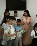 Heydər Əliyev Fondunun vitse-prezidenti Leyla Əliyeva və Bakı Media Mərkəzinin rəhbəri Arzu Əliyeva Xızıda Uşaq-Gənclər İdman-Şahmat Məktəbinin açılışında iştirak ediblər (FOTO)