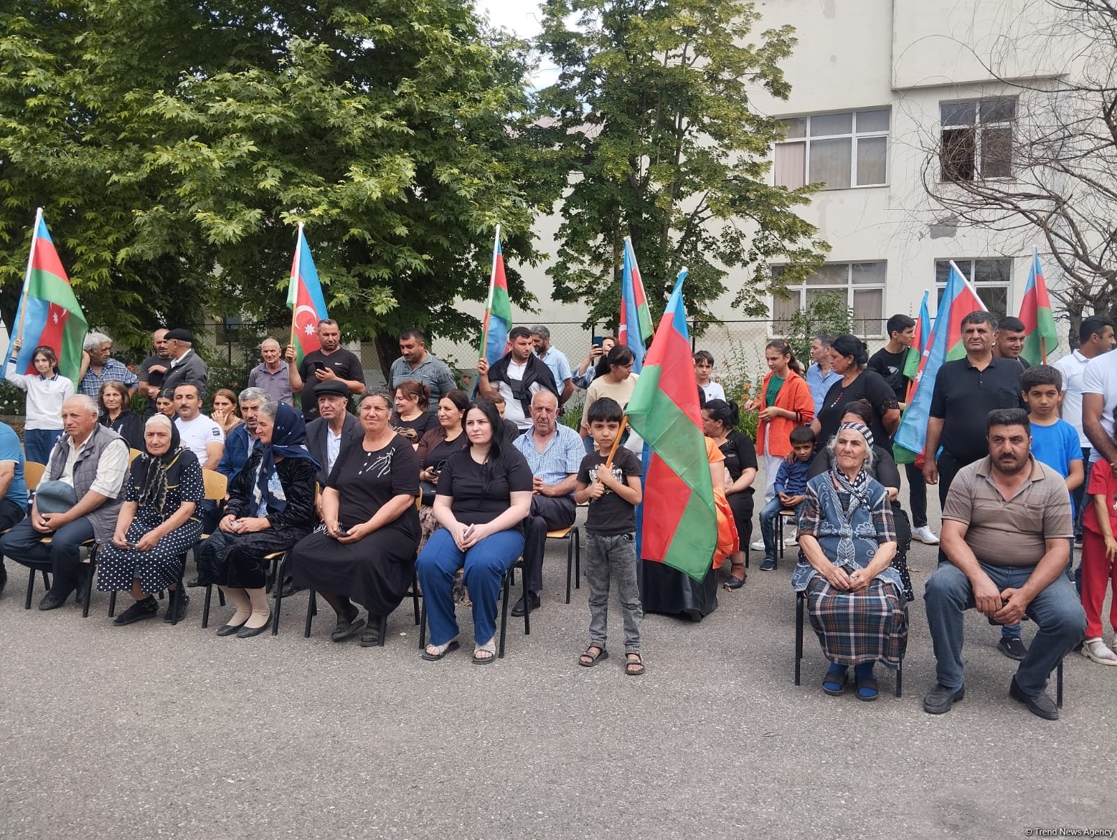 Həsənrizə köçən 40 ailəyə evlərinin açarları təqdim edildi (YENİLƏNİB) (FOTO)