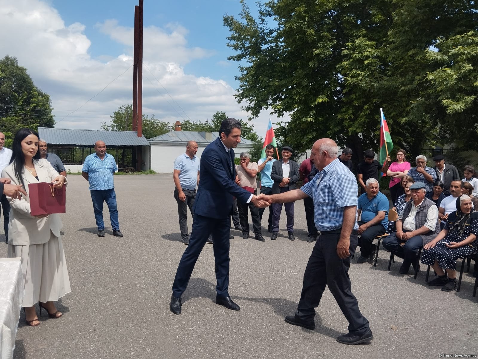 Həsənrizə köçən 40 ailəyə evlərinin açarları təqdim edildi (YENİLƏNİB) (FOTO)