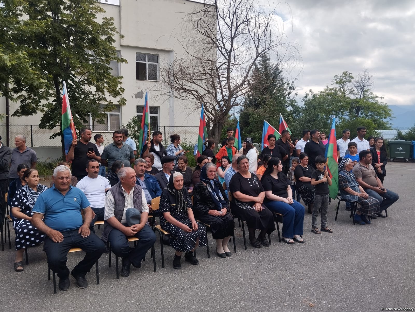 Həsənrizə köçən 40 ailəyə evlərinin açarları təqdim edildi (YENİLƏNİB) (FOTO)