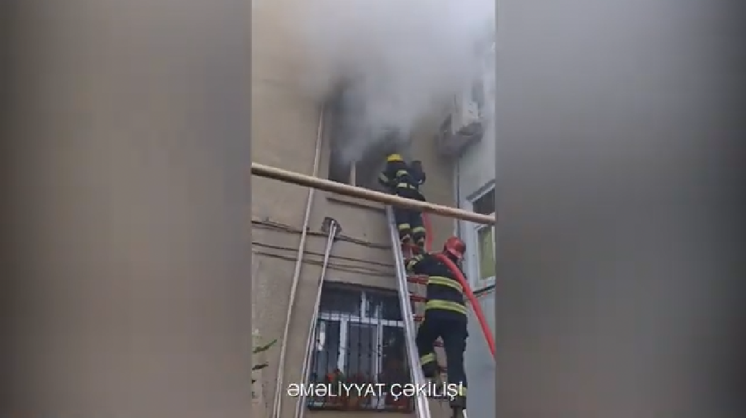 Sabunçuda yaşayış binasında yanğın: 22 nəfər təxliyə edilib (VİDEO)
