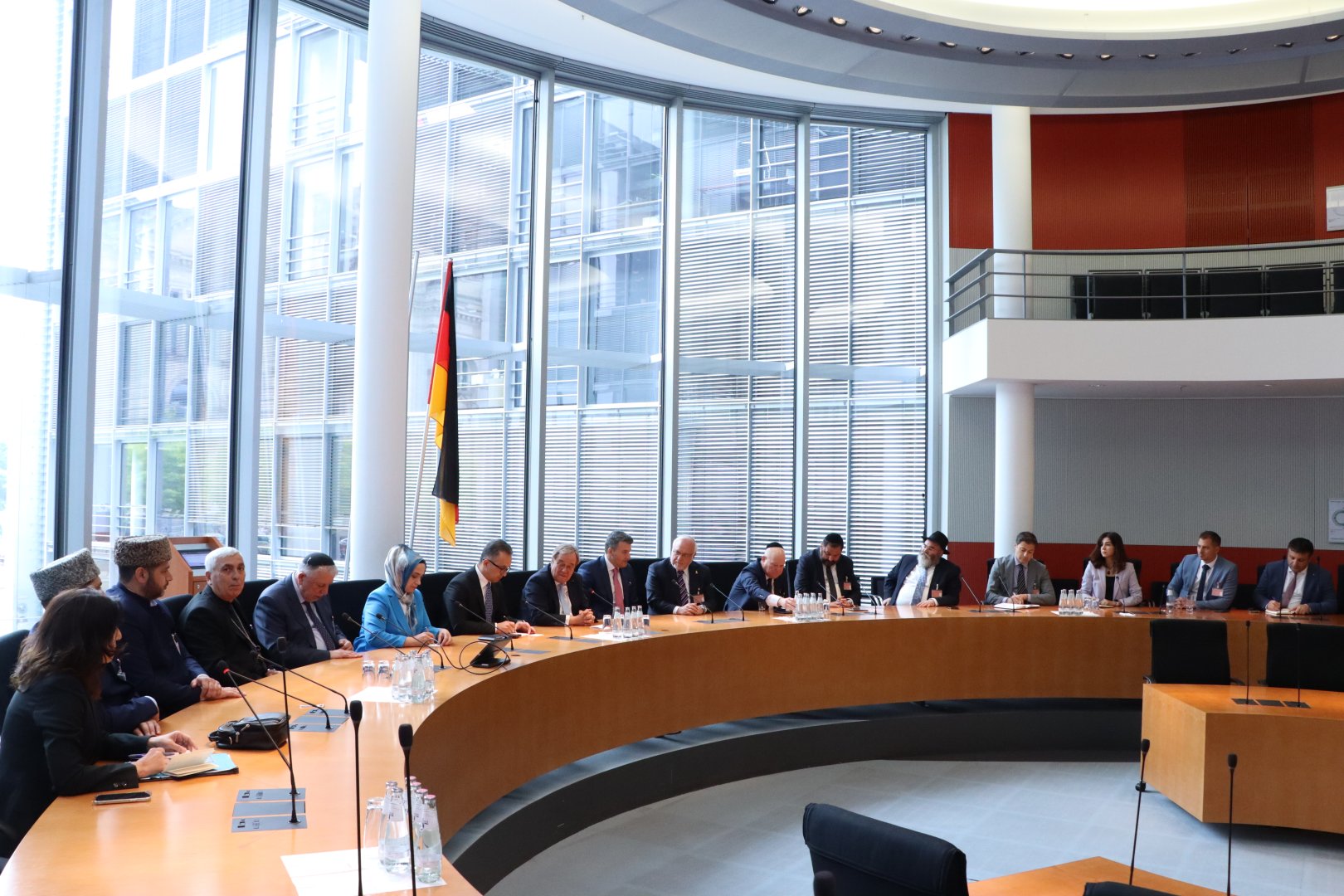 Dövlət Komitəsinin sədri Almaniya Bundestaqında görüş keçirib (FOTO)