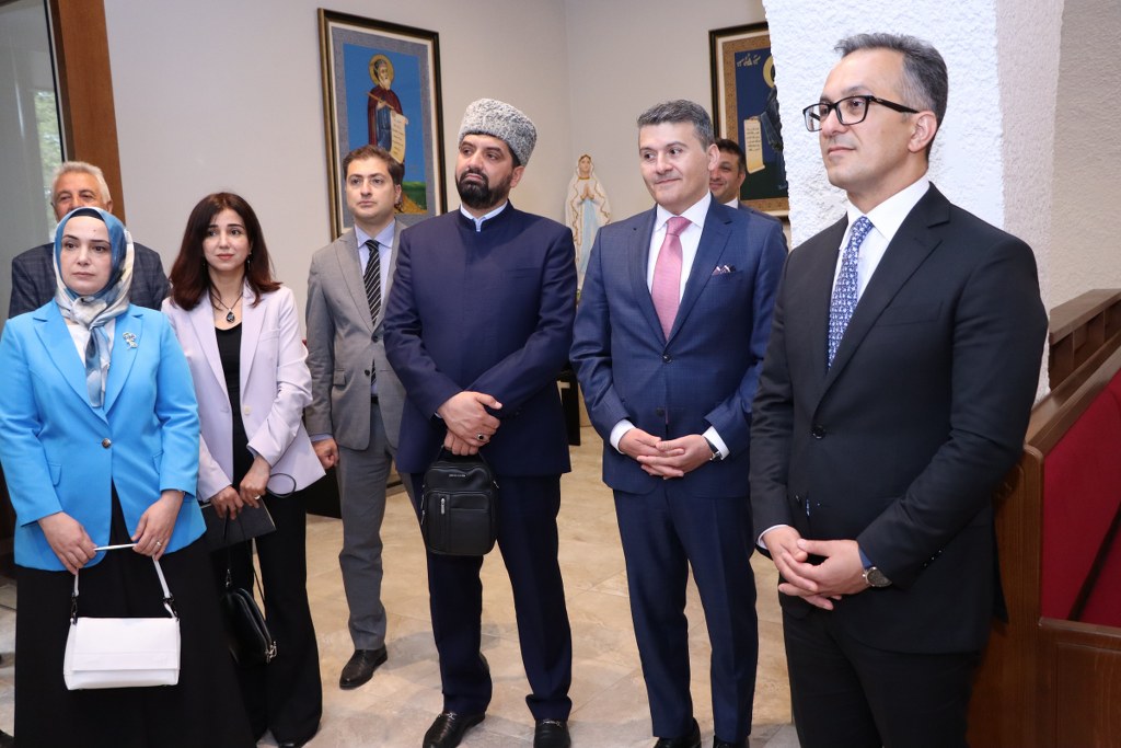 Azərbaycan nümayəndə heyəti Almaniyada müxtəlif dini konfessiyaların nümayəndələri ilə görüşüb (FOTO)
