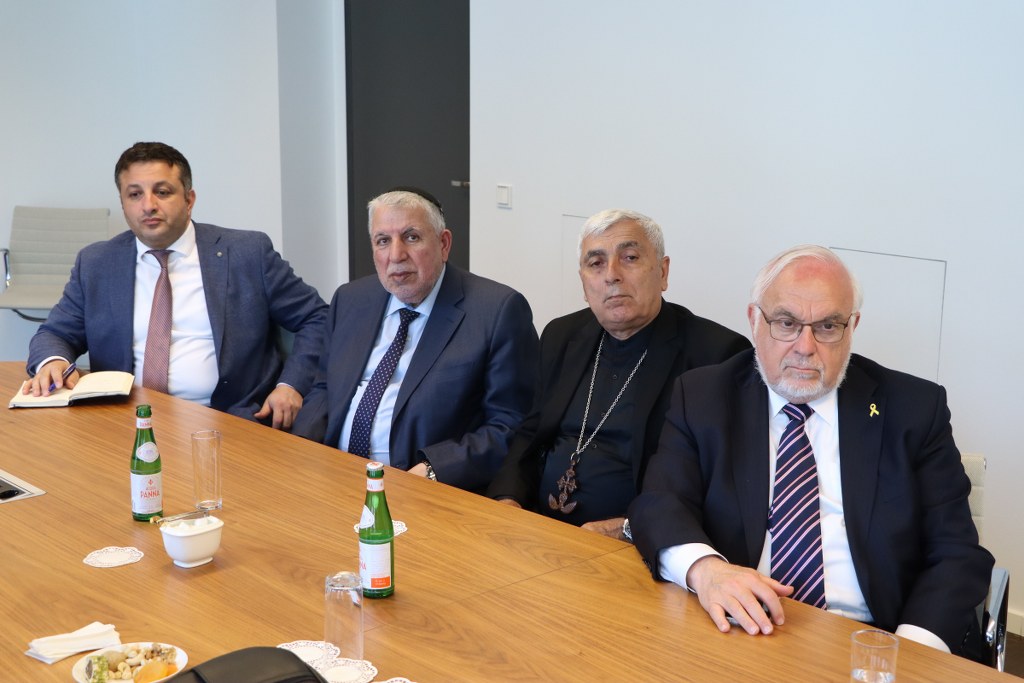 Azərbaycan nümayəndə heyəti Almaniyada müxtəlif dini konfessiyaların nümayəndələri ilə görüşüb (FOTO)