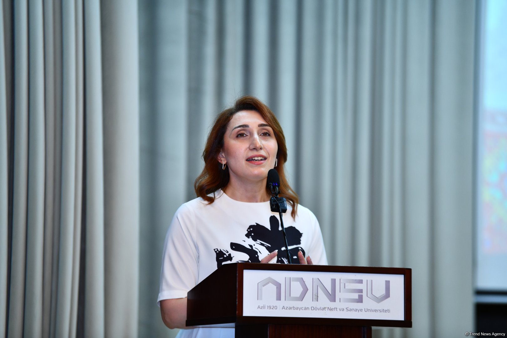 Qərbi Azərbaycana Qayıdış Konsepsiyasının təbliğində gənc müəllimlərin roluna həsr olunmuş Forum keçirilib (FOTO)