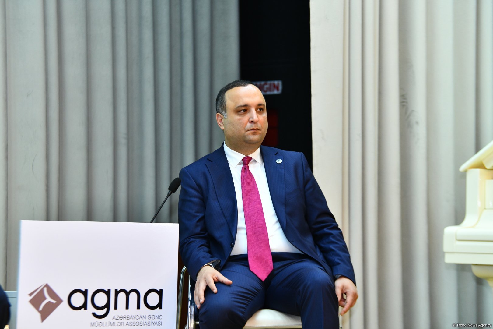 Qərbi Azərbaycana Qayıdış Konsepsiyasının təbliğində gənc müəllimlərin roluna həsr olunmuş Forum keçirilib (FOTO)