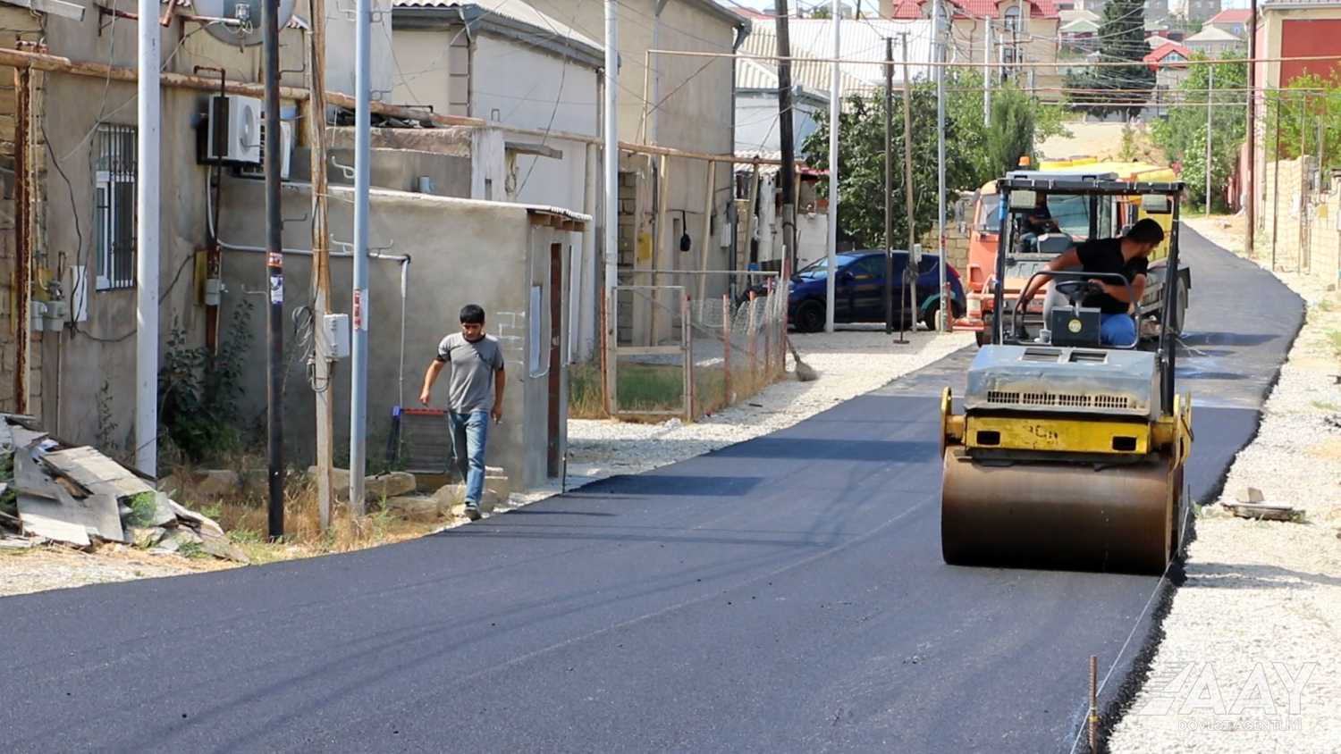 Hökməli qəsəbəsində şəhid Zülfüqar Qubatov küçəsinin təmiri yekunlaşmaq üzrədir (FOTO/VİDEO)