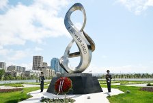 Müdafiə Nazirliyinin rəhbər heyəti Ümummilli Lider Heydər Əliyevin məzarını və Zəfər parkını ziyarət edib (FOTO)