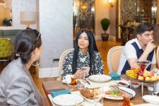 AZAL Azərbaycan Turizm Agentlikləri Assosiasiyasının üzvləri üçün işgüzar səhər yeməyi təşkil edib (FOTO)