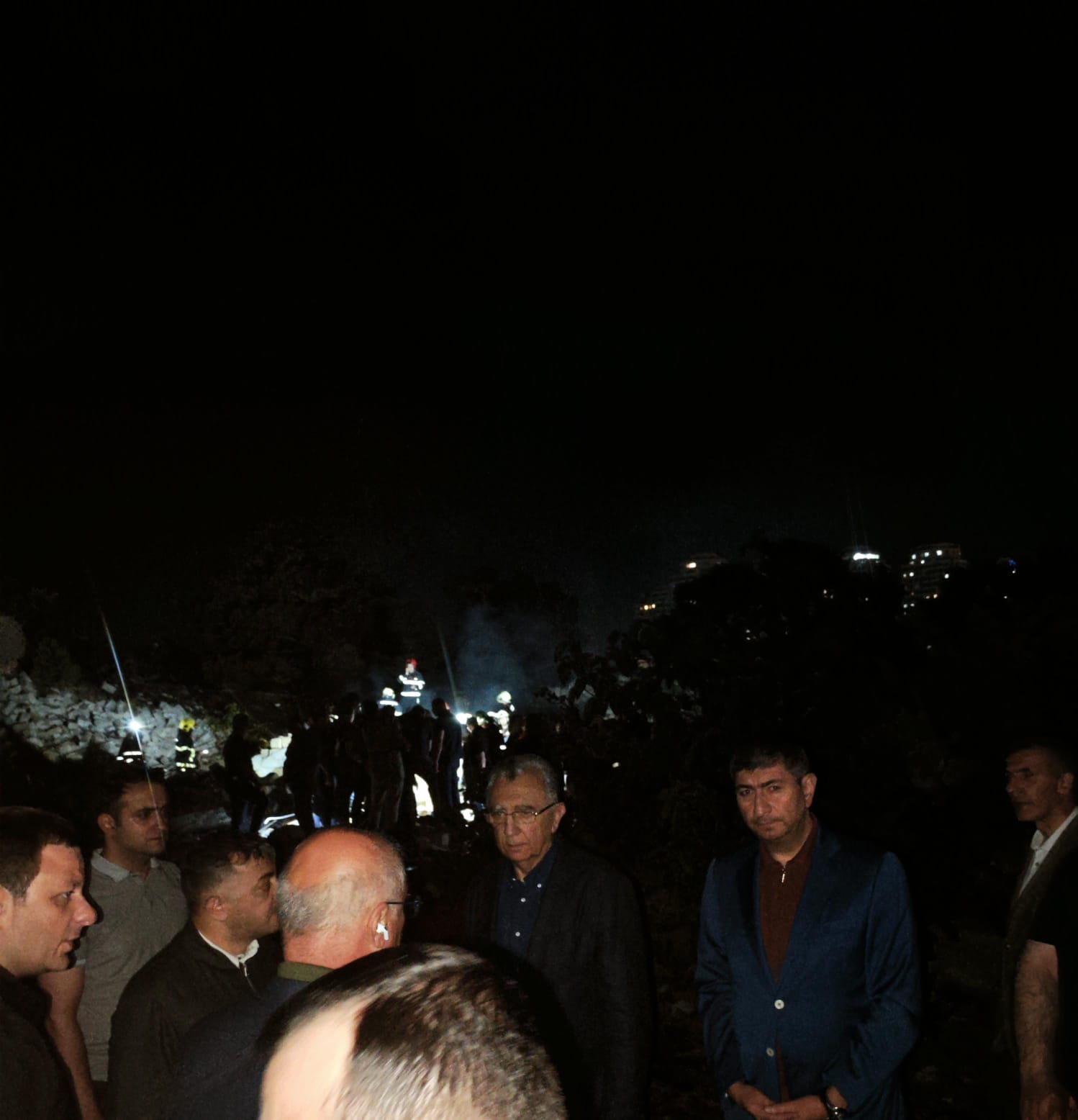 Eldar Əzizov partlayışın baş verdiyi əraziyə gəlib (FOTO)