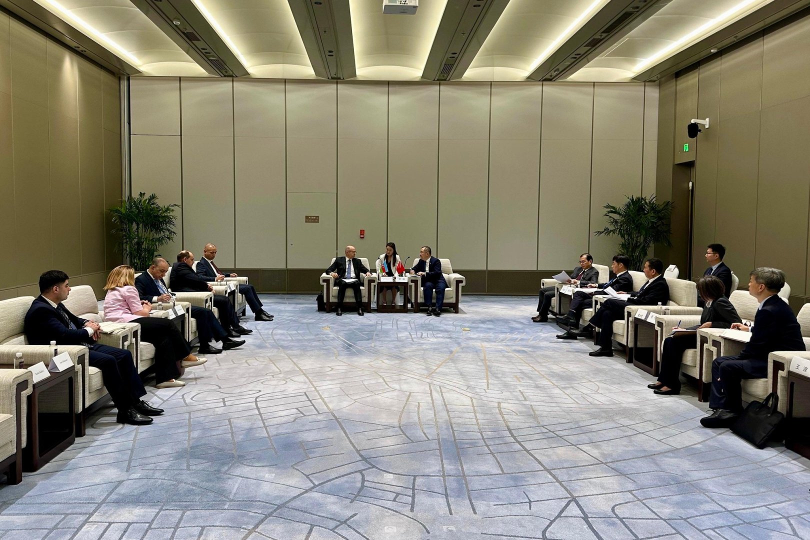 Çinin Elektrik Enerjisinin Planlaşdırılması və Mühəndislik İnstitutu ilə saziş imzalanıb (FOTO)
