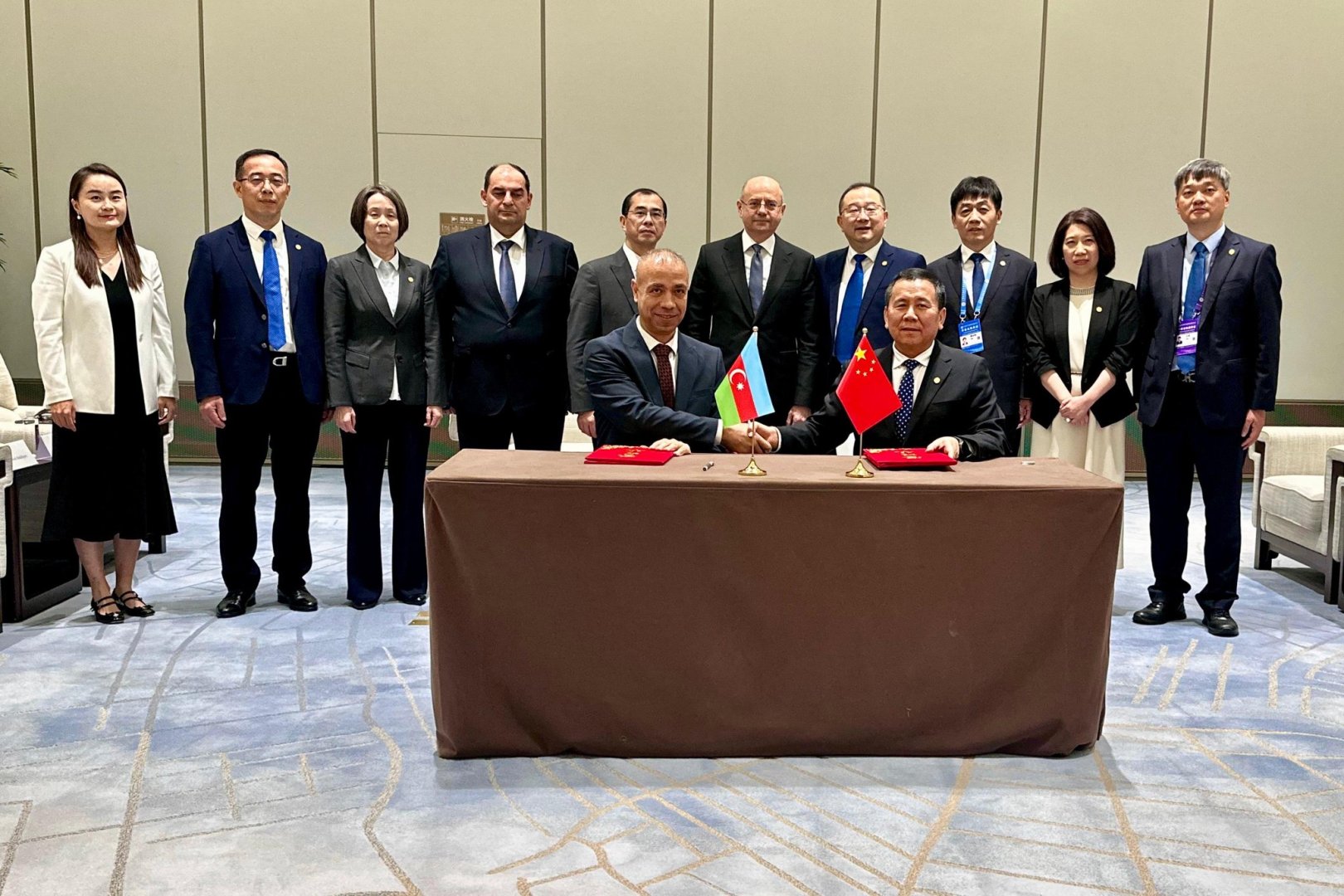 Çinin Elektrik Enerjisinin Planlaşdırılması və Mühəndislik İnstitutu ilə saziş imzalanıb (FOTO)