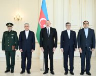 Prezident İlham Əliyev İranın Azərbaycanda yeni təyin olunmuş səfirinin etimadnaməsini qəbul edib (FOTO)
