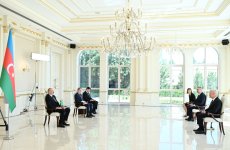 Prezident İlham Əliyev Polşanın ölkəmizdə yeni təyin olunmuş səfirinin etimadnaməsini qəbul edib (FOTO/VİDEO)