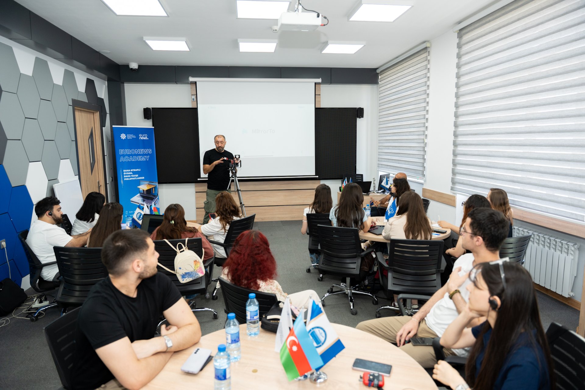 MEDİA və “Euronews”un birgə təşəbbüsü ilə keçirilən “Euronews Academy” çərçivəsində beşgünlük təlim proqramı yekunlaşıb (FOTO)