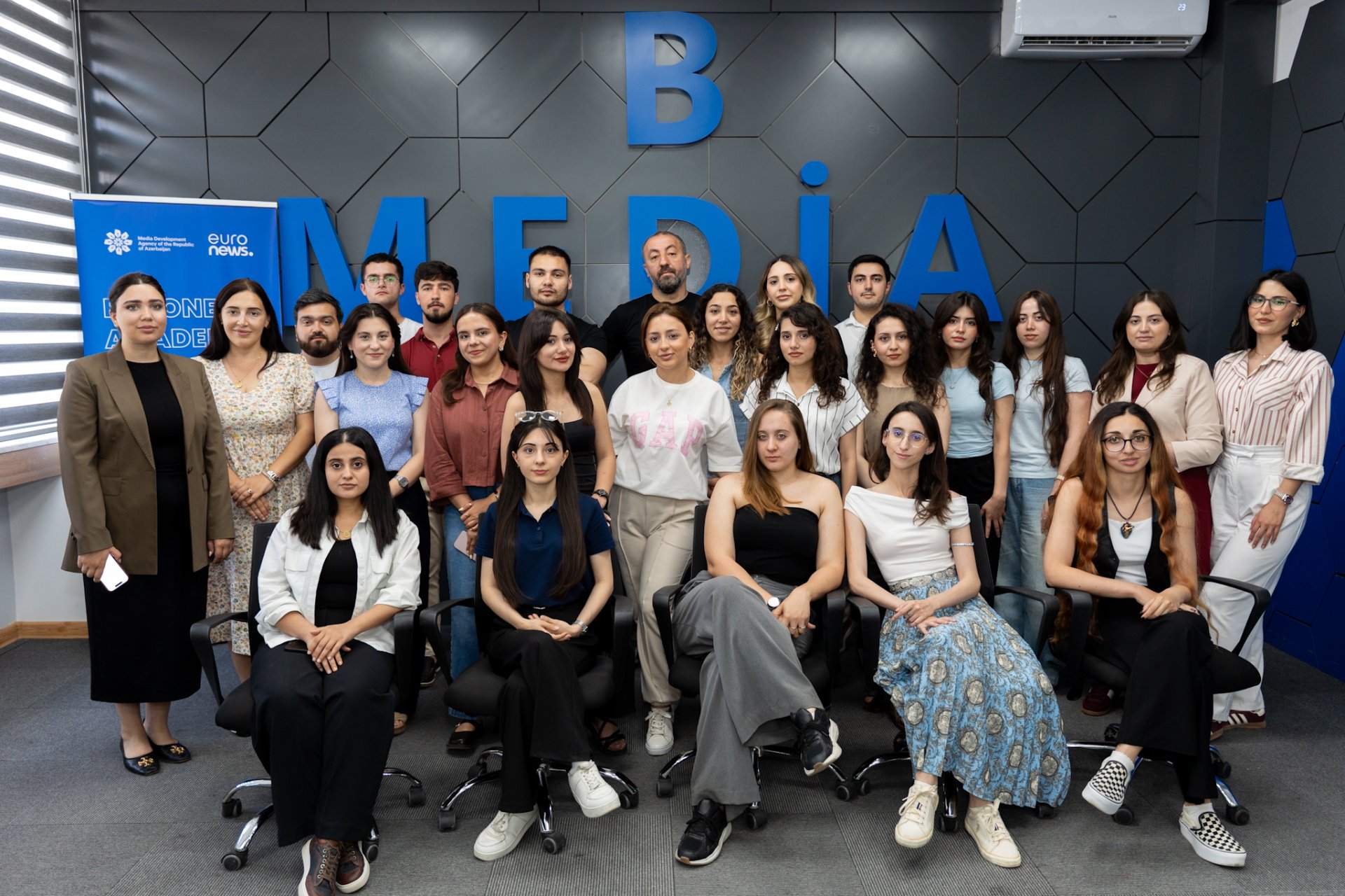 MEDİA və “Euronews”un birgə təşəbbüsü ilə keçirilən “Euronews Academy” çərçivəsində beşgünlük təlim proqramı yekunlaşıb (FOTO)
