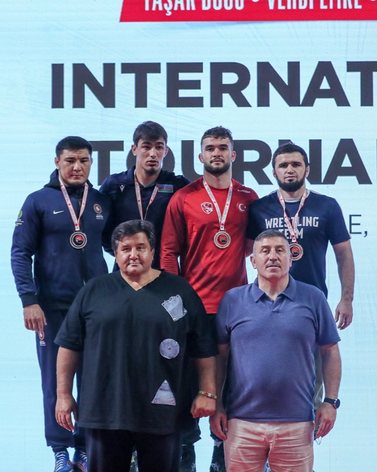 Güləşçimiz Türkiyədə çempion oldu