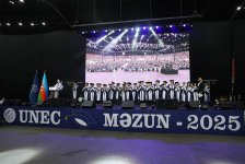 UNEC-dən 6 mindən çox tələbə məzun olub (FOTO)