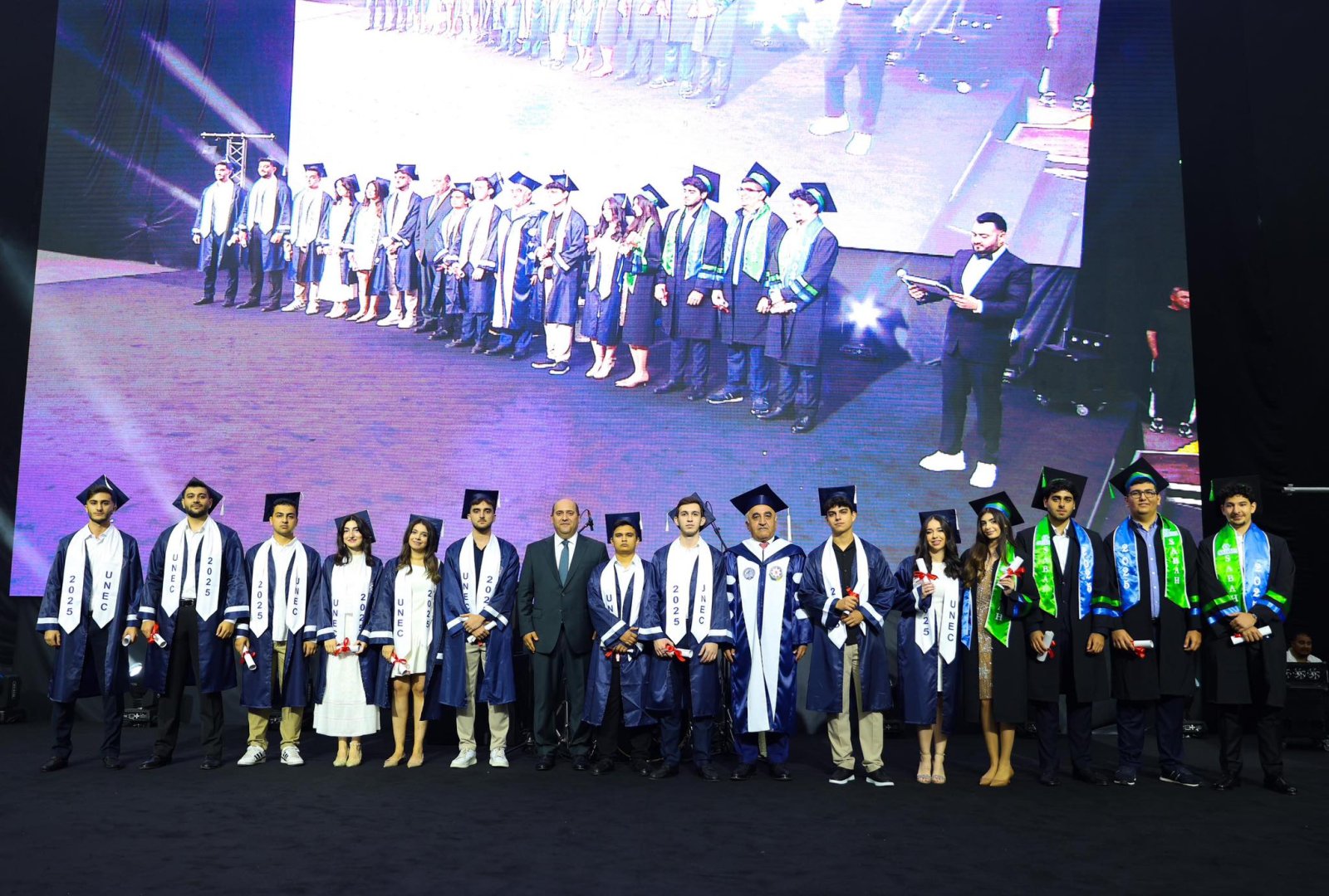 UNEC-dən 6 mindən çox tələbə məzun olub (FOTO)