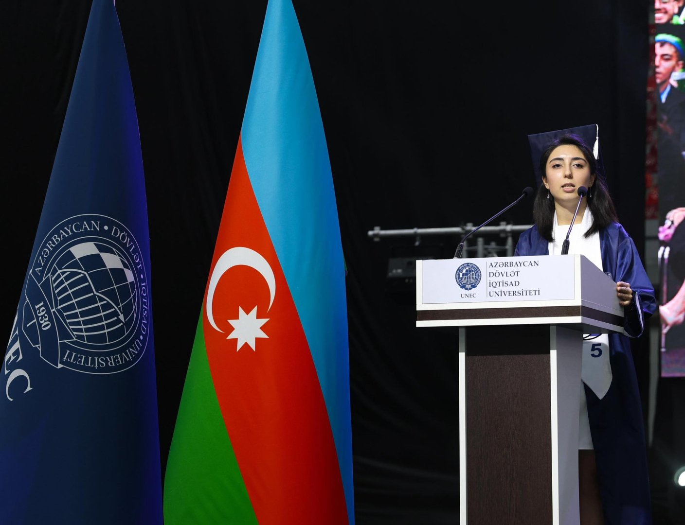 UNEC-dən 6 mindən çox tələbə məzun olub (FOTO)