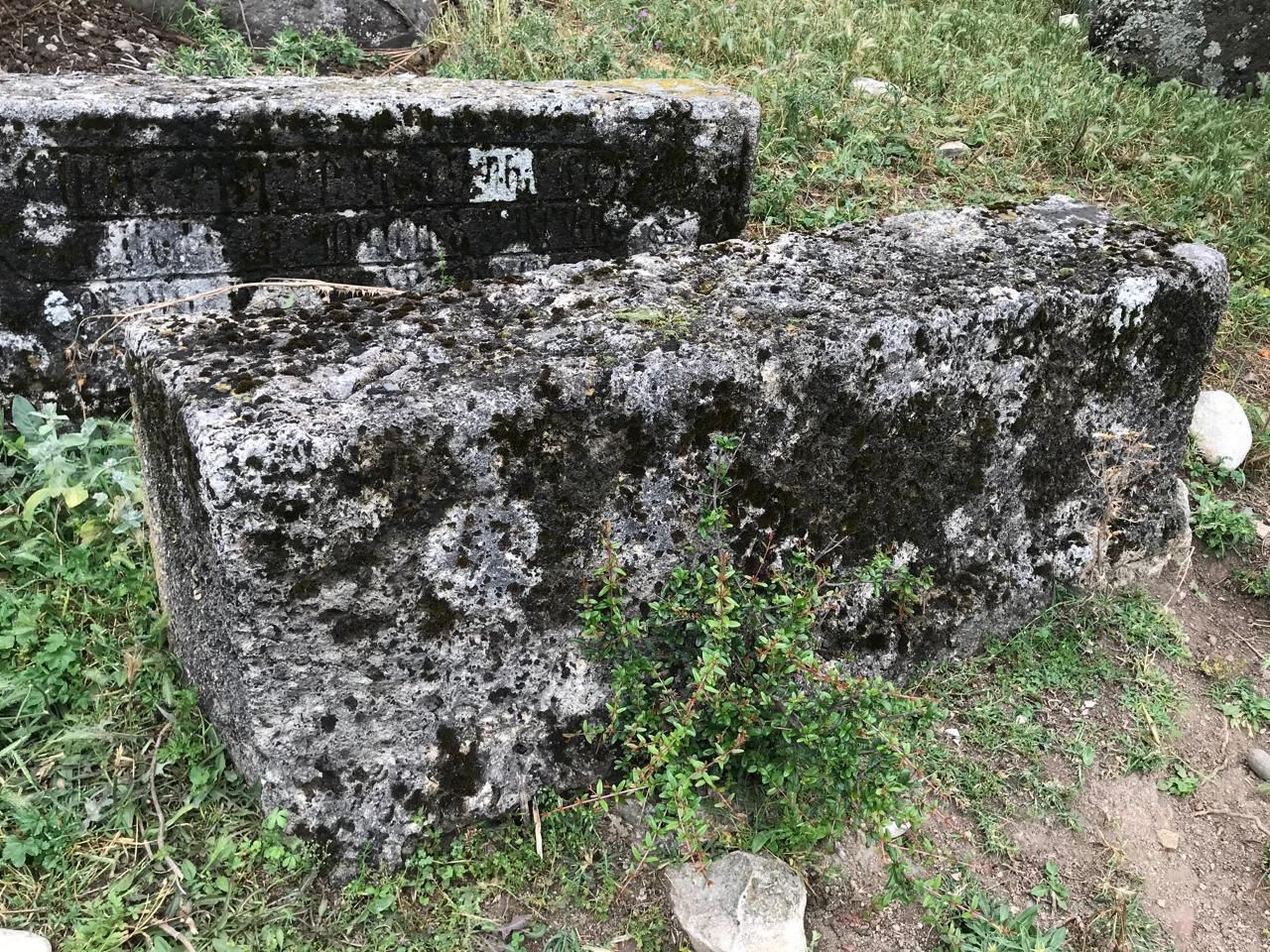 İsmayıllıda alban tayfalarına aid qəbiristanlıqlar, ibadətgah qalıqları və məişətə dair materiallar aşkarlanıb (FOTO)