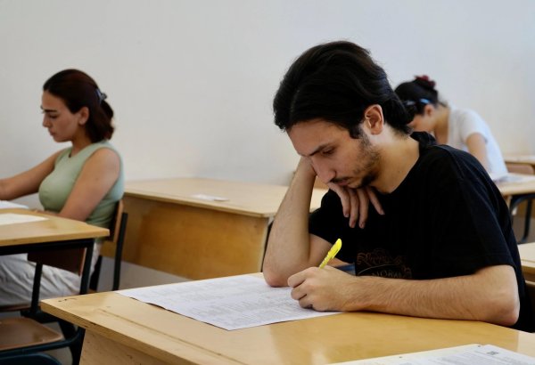 Rezidenturaya qəbul imtahanının birinci mərhələsi keçirilib (FOTO)