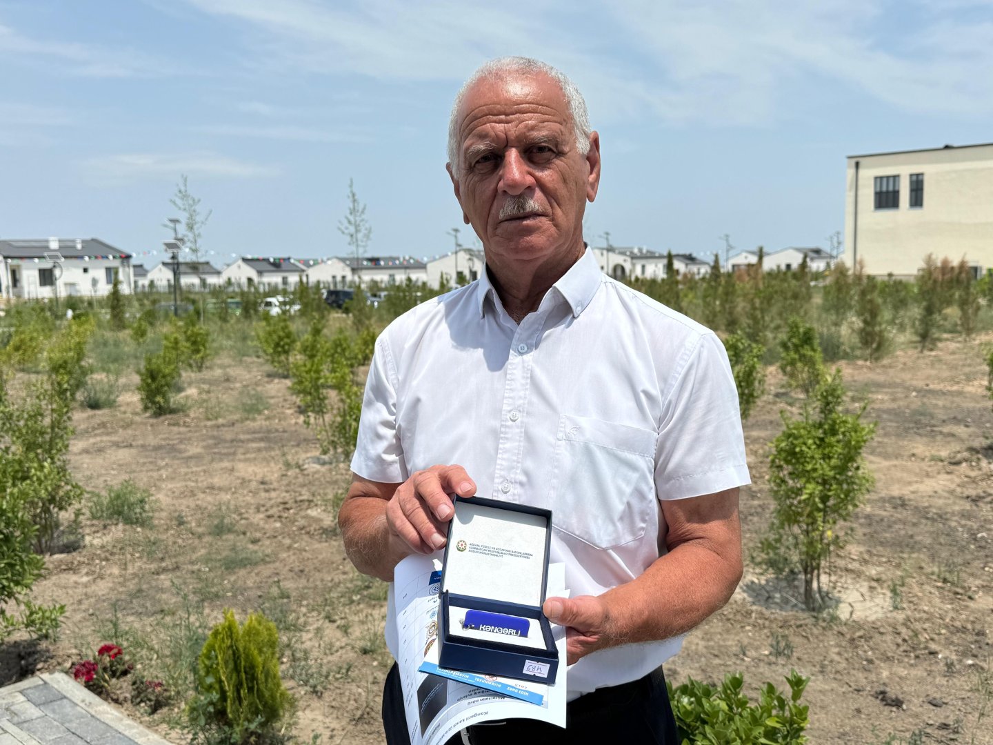 Köç karvanı Ağdamın Kəngərli kəndinə çatıb: 37 ailəyə evlərinin açarları təqdim edilib (FOTO)