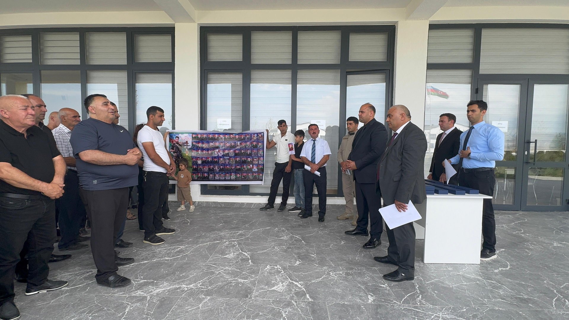 Köç karvanı Ağdamın Kəngərli kəndinə çatıb: 37 ailəyə evlərinin açarları təqdim edilib (FOTO)